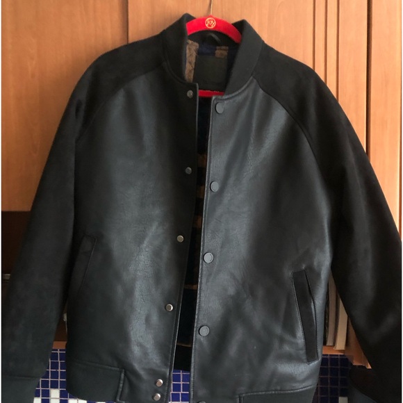 Bomber jacket - Picture 1 of 3